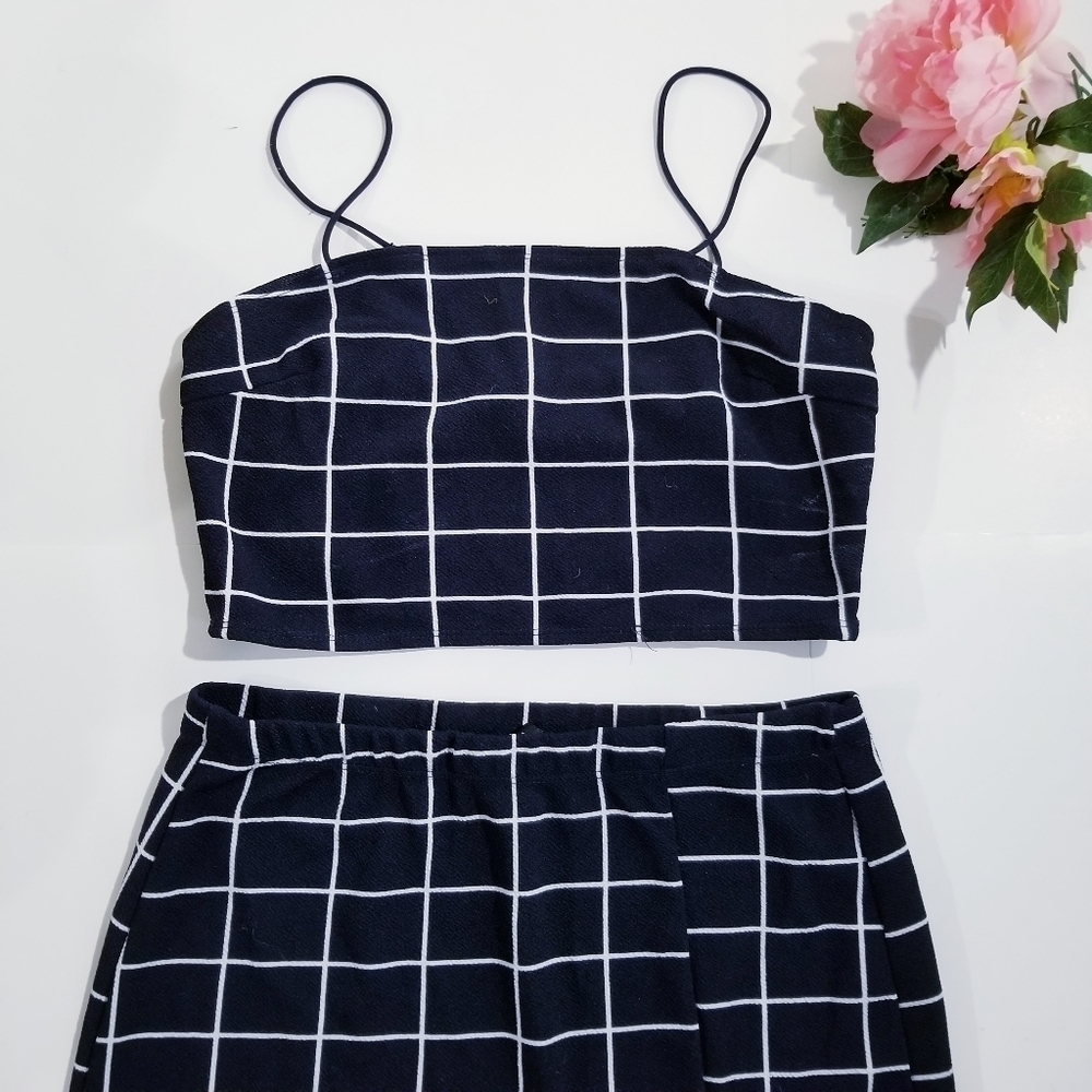 SHEIN Plaid 2 Set Crop Set & Skirt Large - Picture 6 of 14